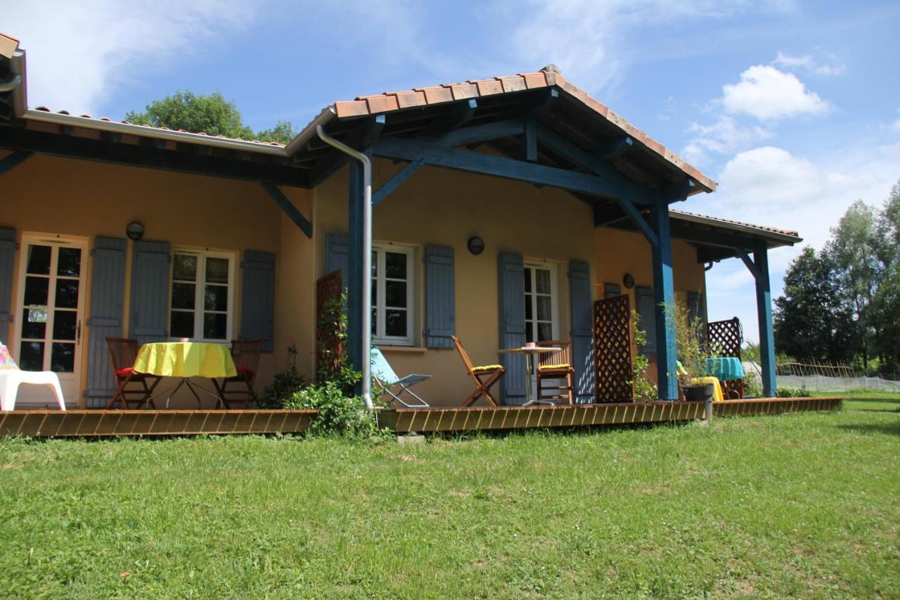 Au Petit Bernerot - Les Gites De L'Arbre Voyageur Eauze Exterior foto