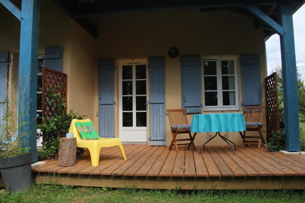 Au Petit Bernerot - Les Gites De L'Arbre Voyageur Eauze Exterior foto